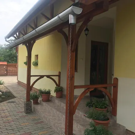 Napfeny Apartman Orosháza Exterior photo